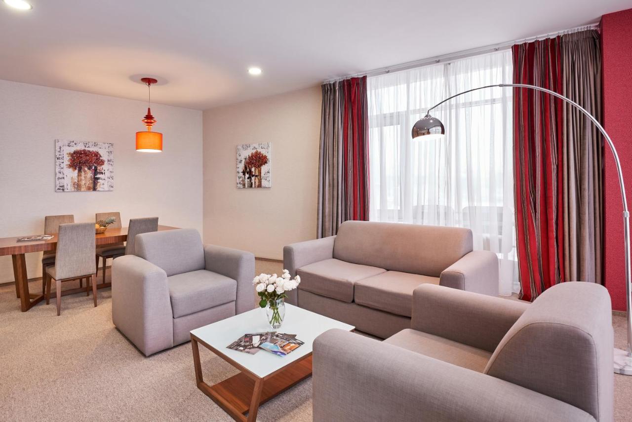 Ovis Hotel Kharkiv Extérieur photo