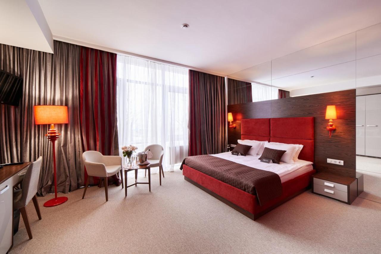 Ovis Hotel Kharkiv Extérieur photo