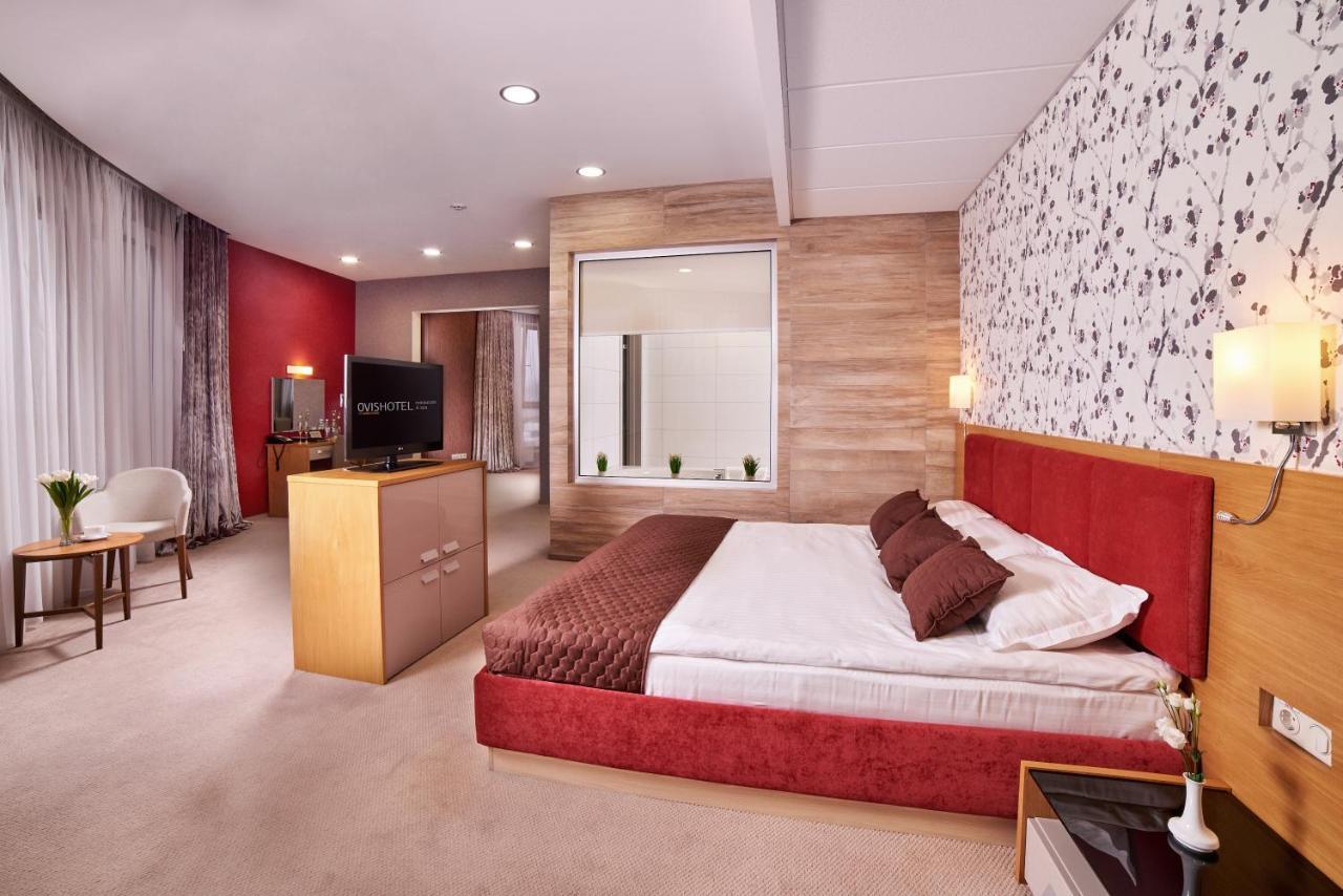 Ovis Hotel Kharkiv Extérieur photo