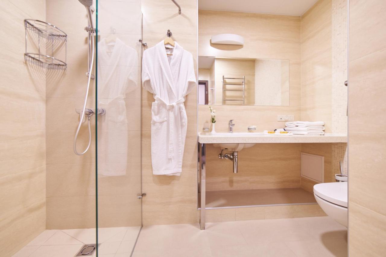 Ovis Hotel Kharkiv Extérieur photo