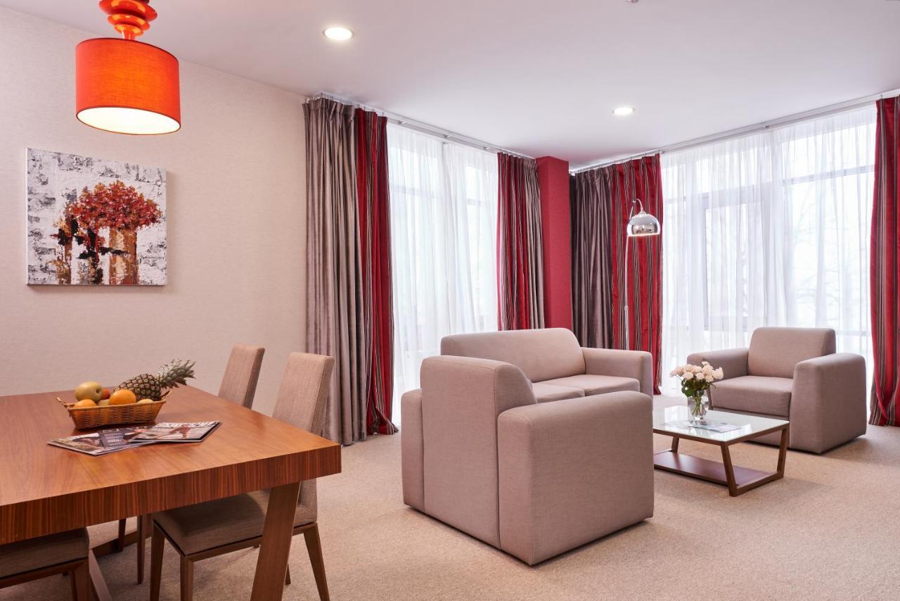 Ovis Hotel Kharkiv Extérieur photo