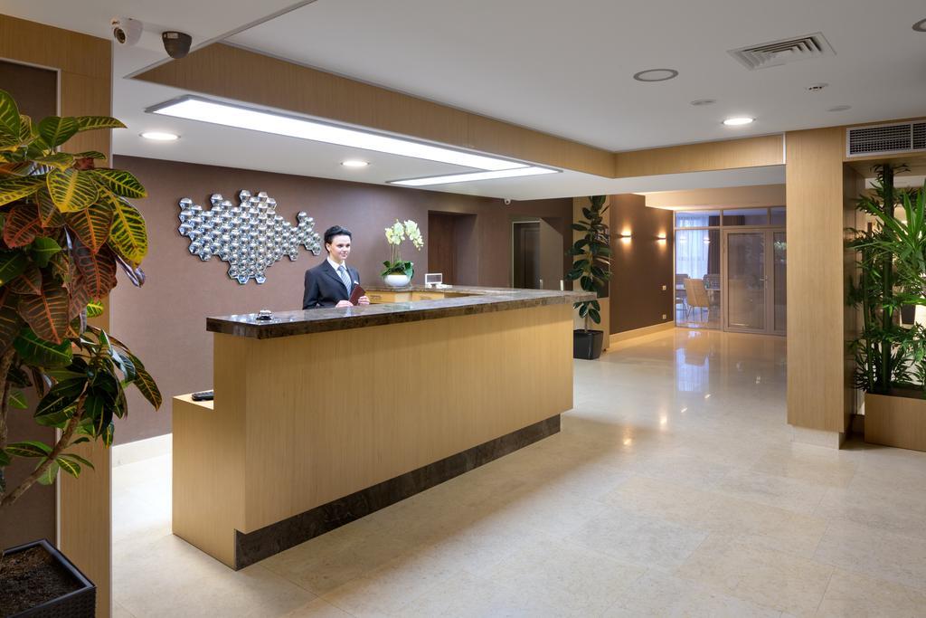Ovis Hotel Kharkiv Extérieur photo